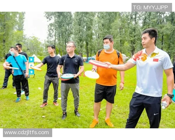 飞盘热潮席卷重庆揭秘飞盘队的训练与比赛状态